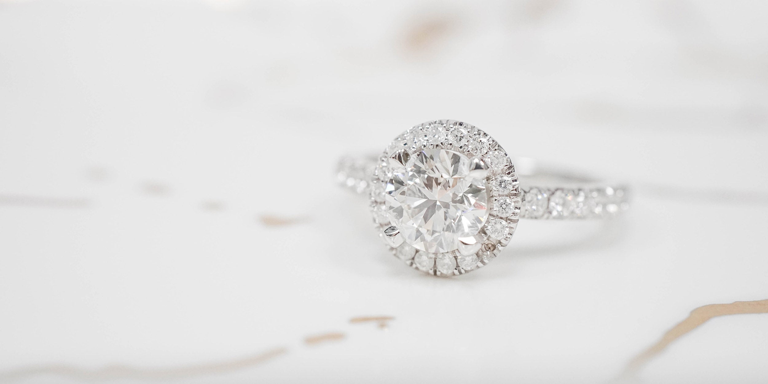 What are the engagement ring settings and styles? – Allure Jewellers